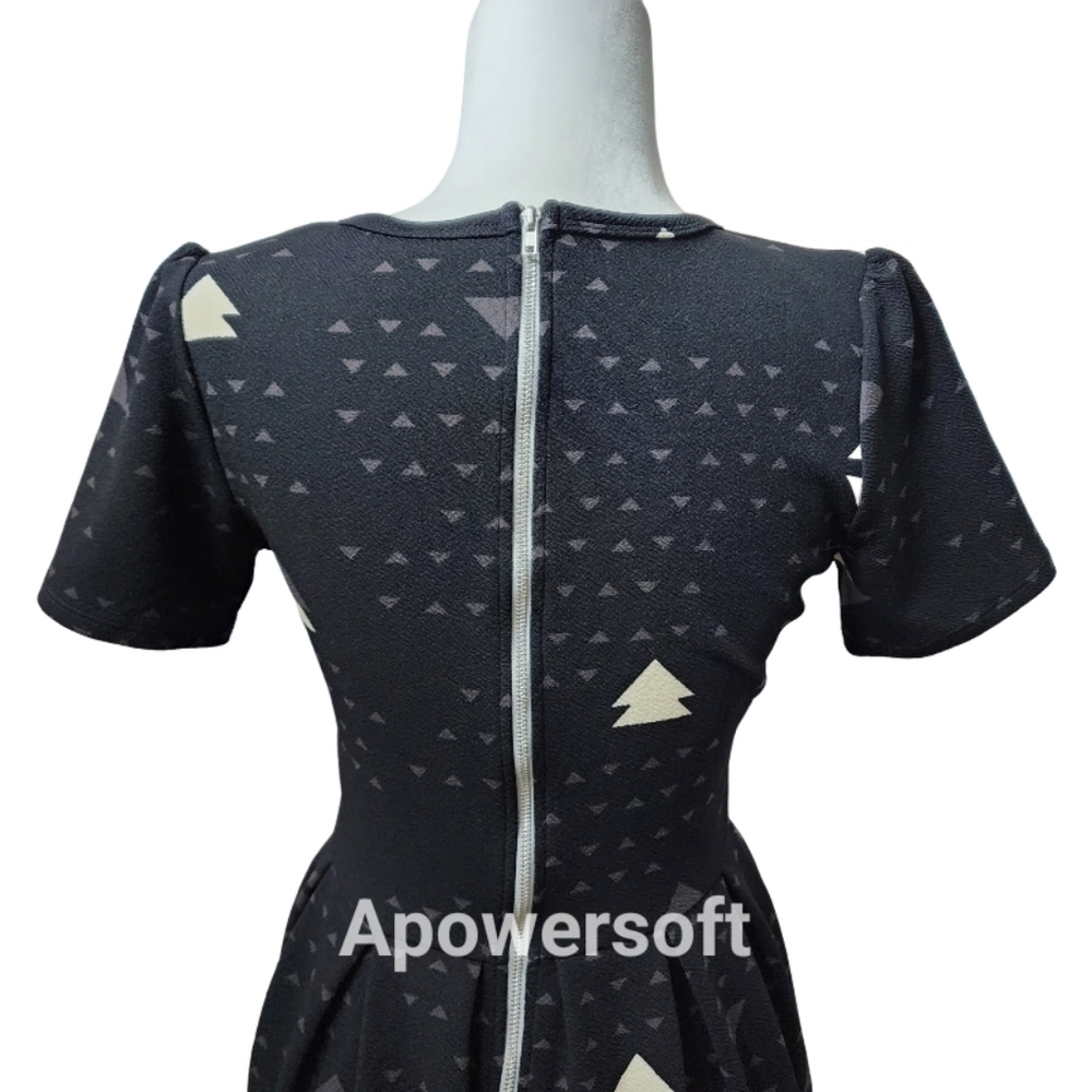 LulaRoe Amelia Geometric A-Line Dress - Picture 4 of 6